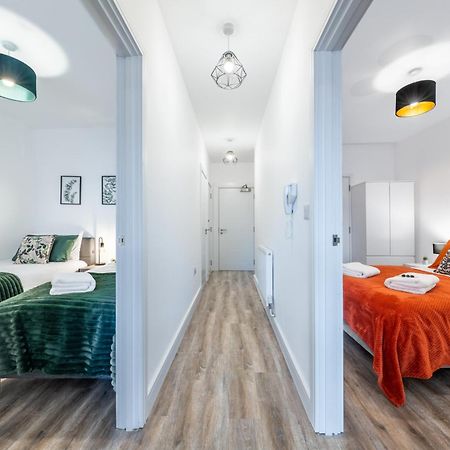 Potters Bar - Free Parking - Private Bathroom - Netflix - 4 Mins Walk To Station - 20 Mins Direct Trains To London Extérieur photo