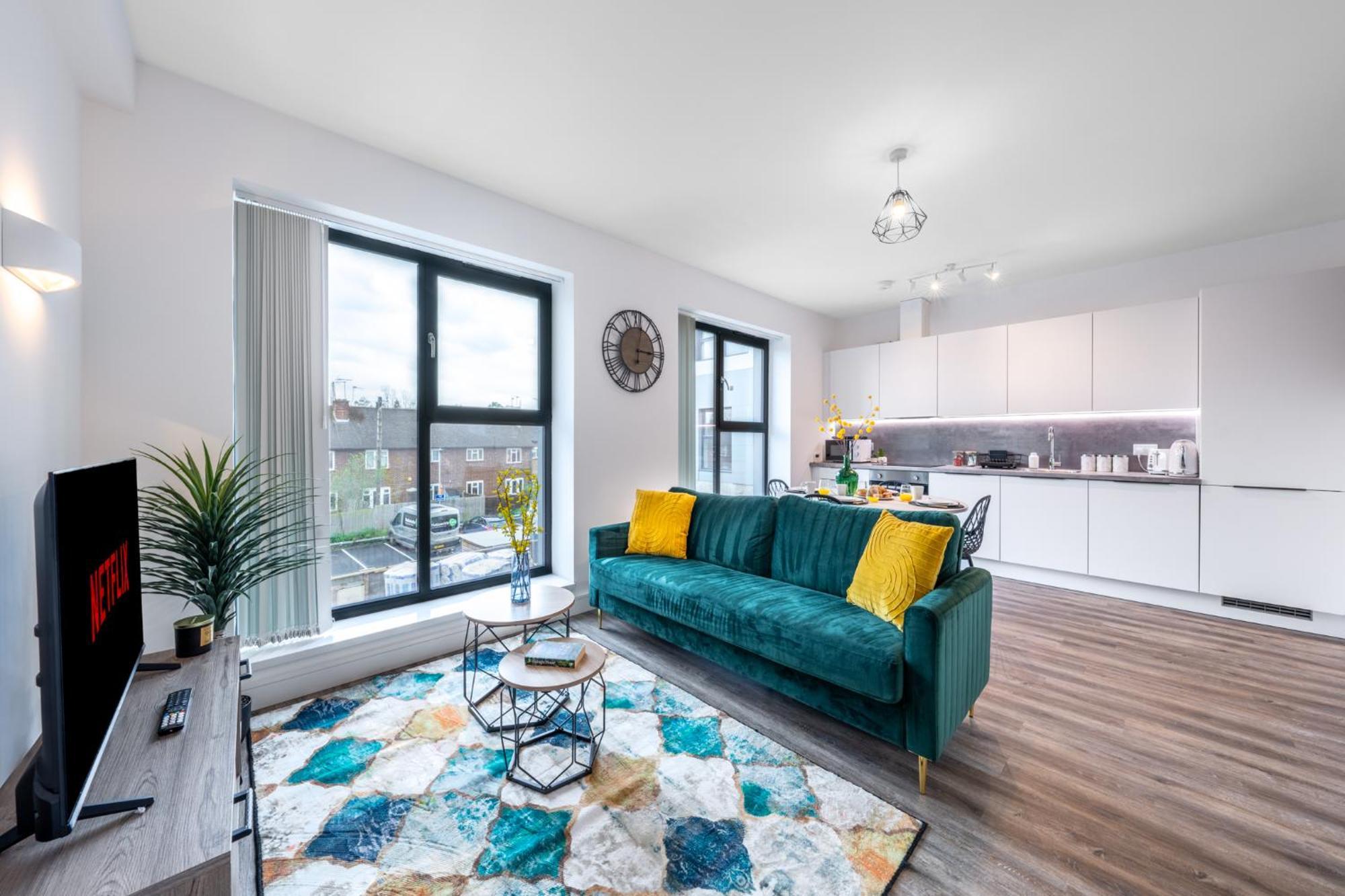 Potters Bar - Free Parking - Private Bathroom - Netflix - 4 Mins Walk To Station - 20 Mins Direct Trains To London Extérieur photo
